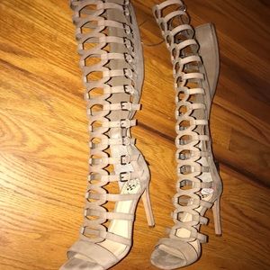 Vince Camuto Chesta gladiator sandals heels size 6